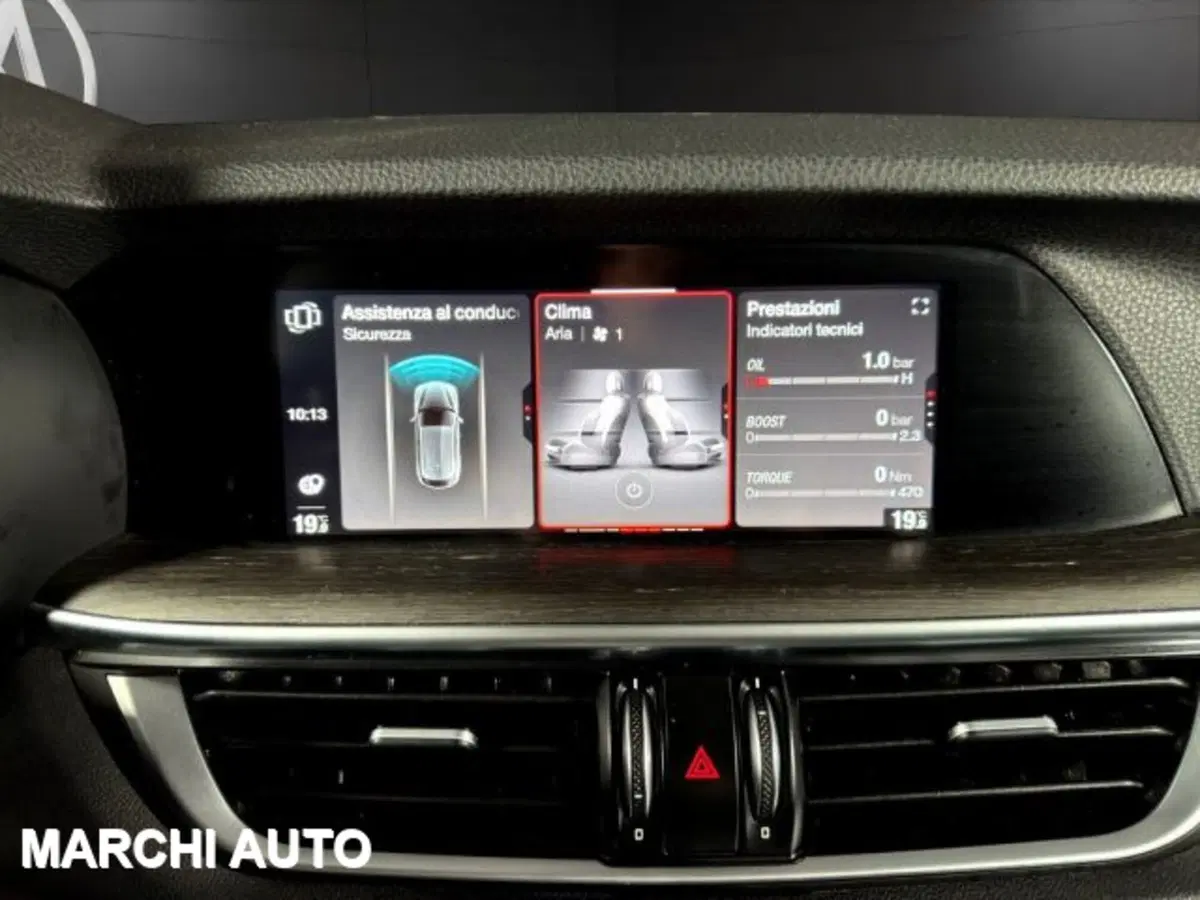 Alfa Romeo Stelvio usata a Perugia (18)