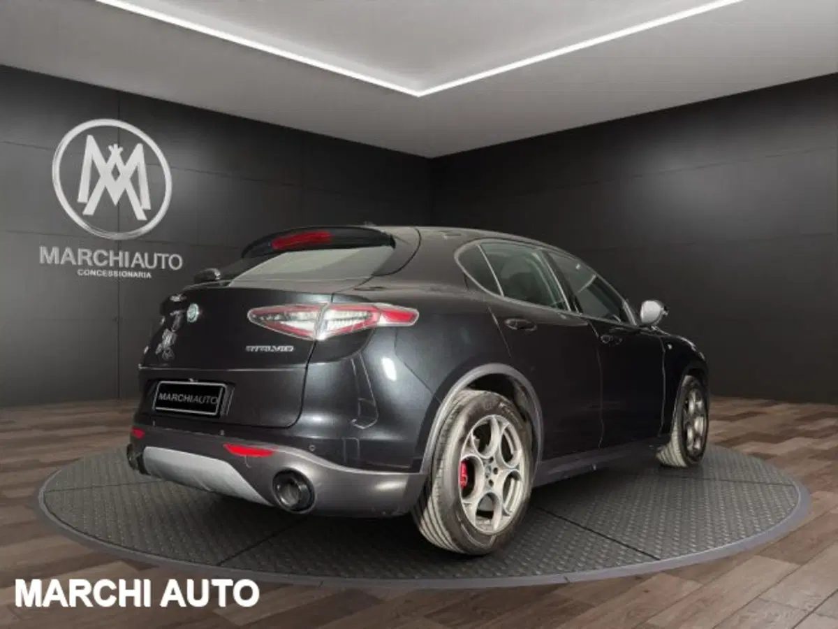 Alfa Romeo Stelvio usata a Perugia (5)
