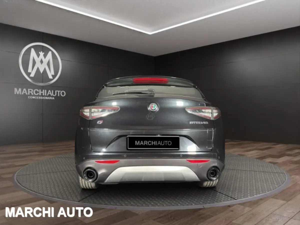 Alfa Romeo Stelvio usata a Perugia (6)