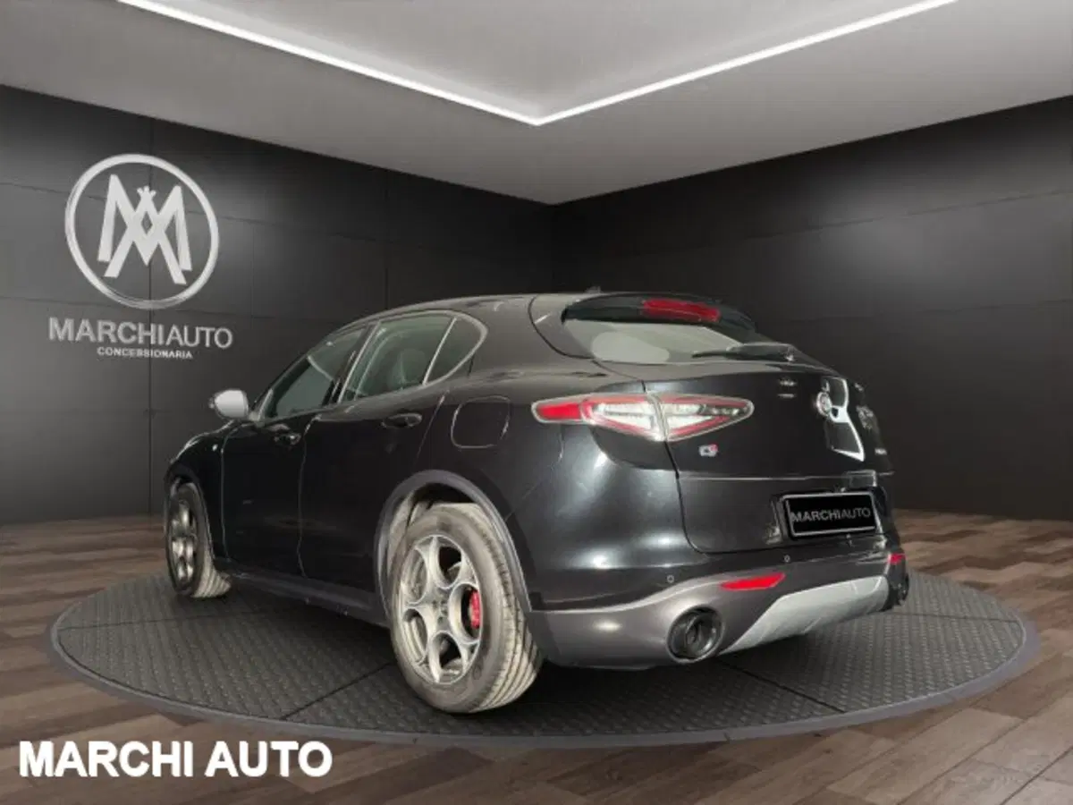 Alfa Romeo Stelvio usata a Perugia (7)