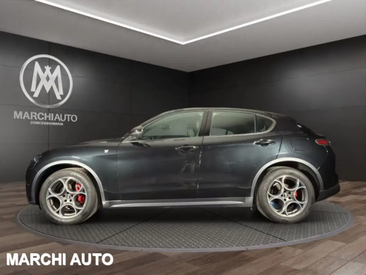 Alfa Romeo Stelvio usata a Perugia (8)