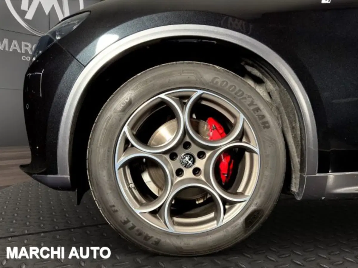 Alfa Romeo Stelvio usata a Perugia (9)