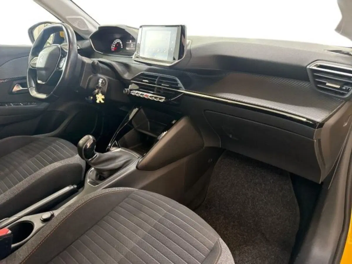 Peugeot 208 usata a Catania (9)