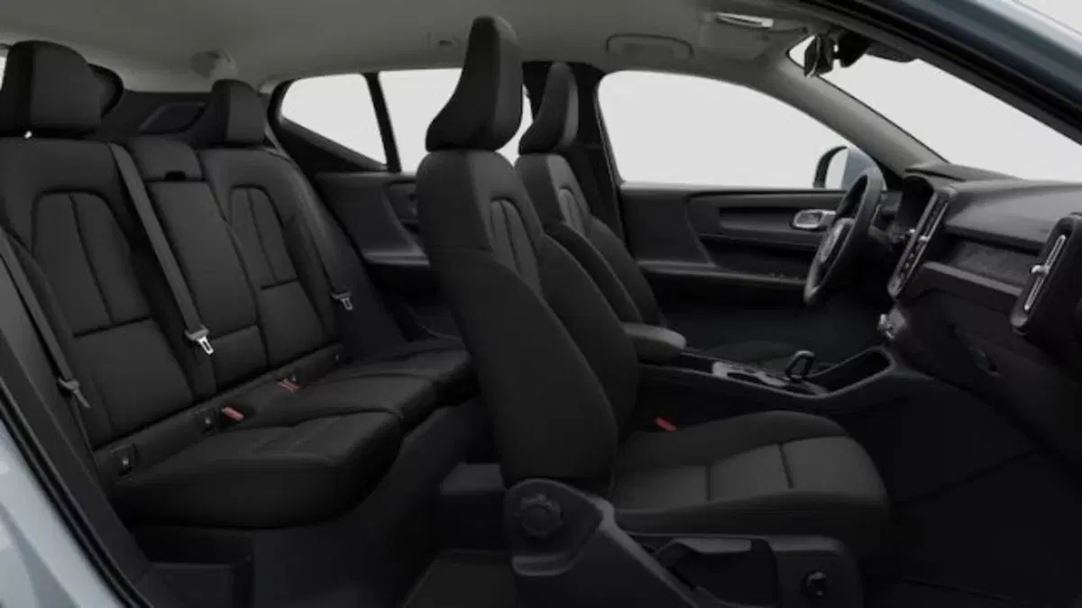 Volvo XC40 nuova a Treviso (14)