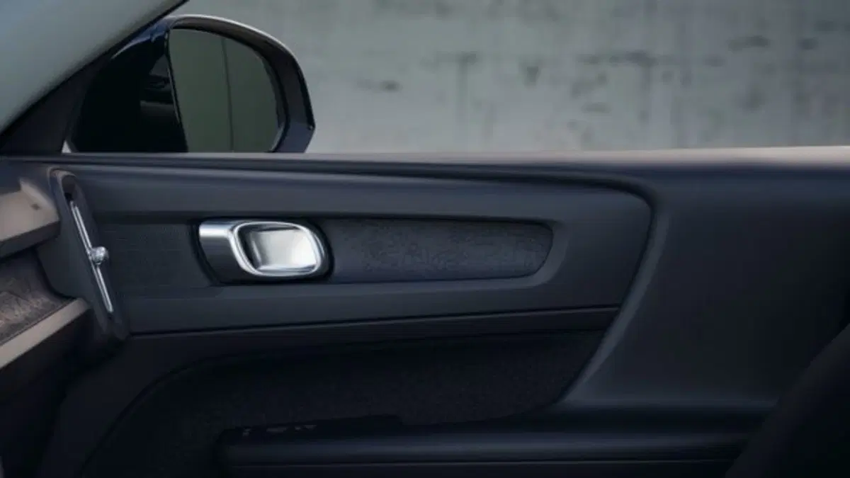 Volvo XC40 nuova a Treviso (15)