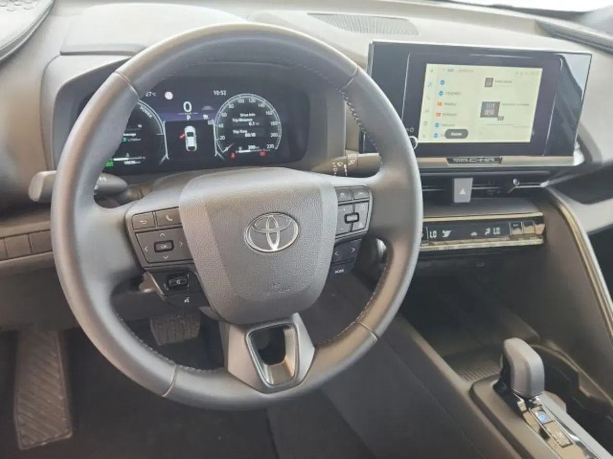 Toyota Toyota C-HR usata a Roma (8)