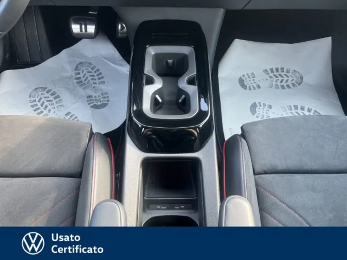 Volkswagen ID.5 usata a Vicenza (11)