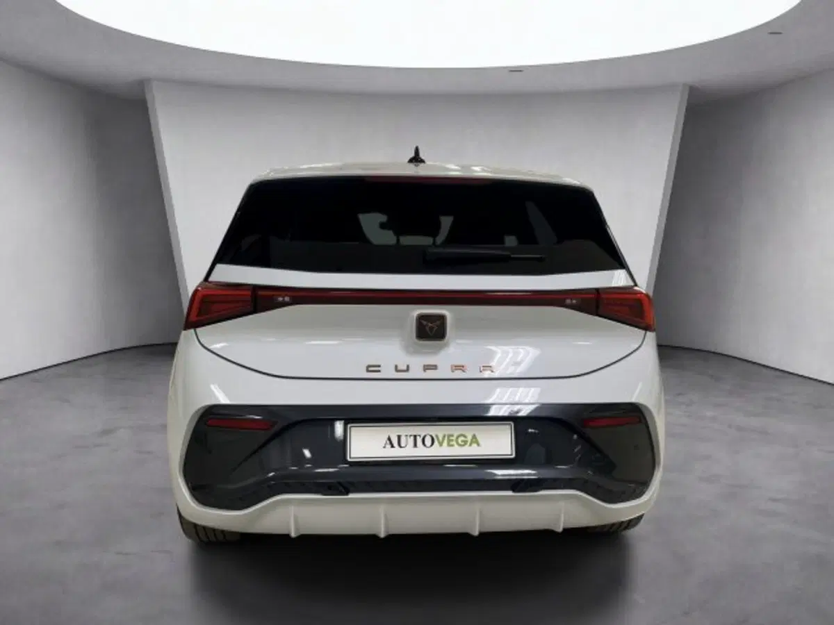 Cupra Born usata a Vicenza (5)