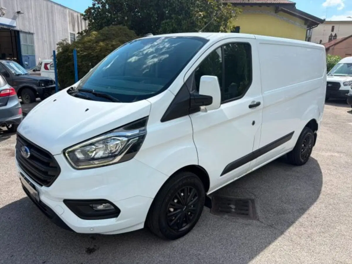 Ford Transit Custom Furgone usata a Lodi