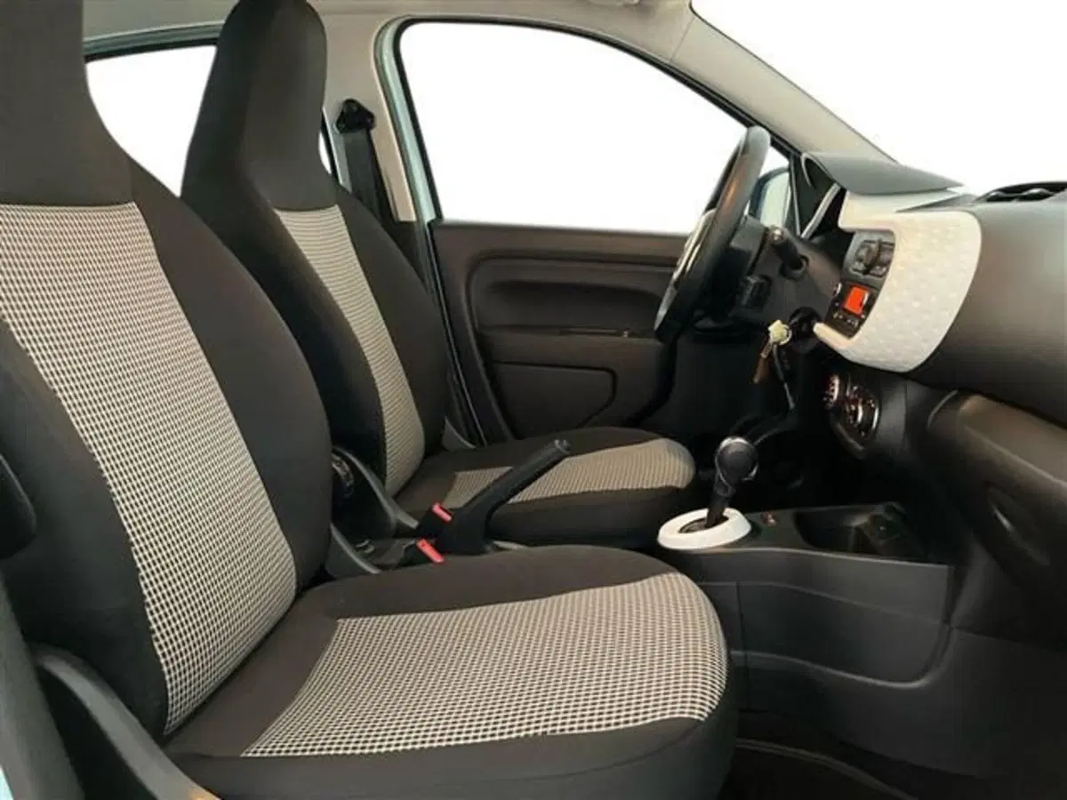 Renault Twingo usata a Como (12)