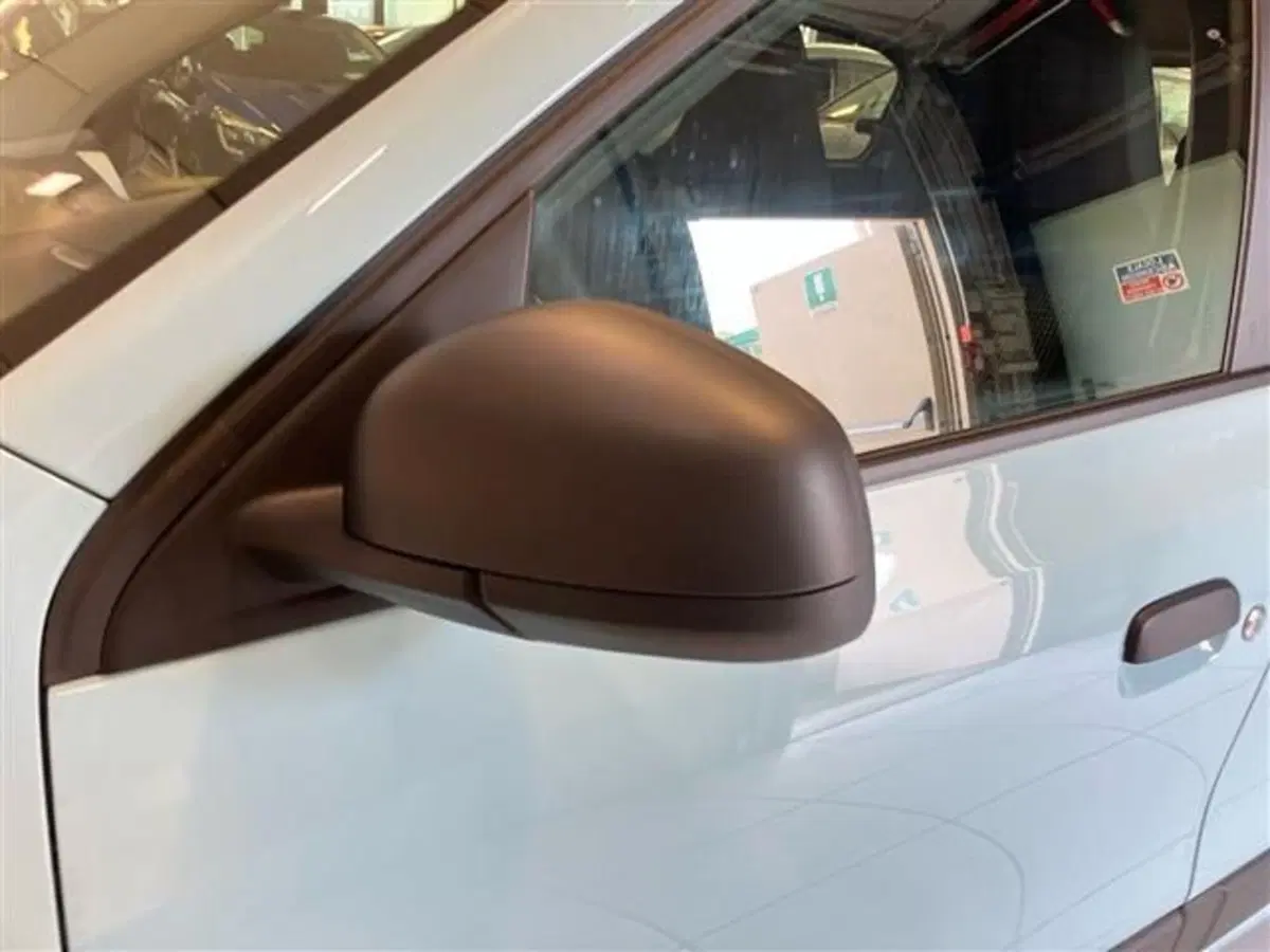 Renault Twingo usata a Como (19)