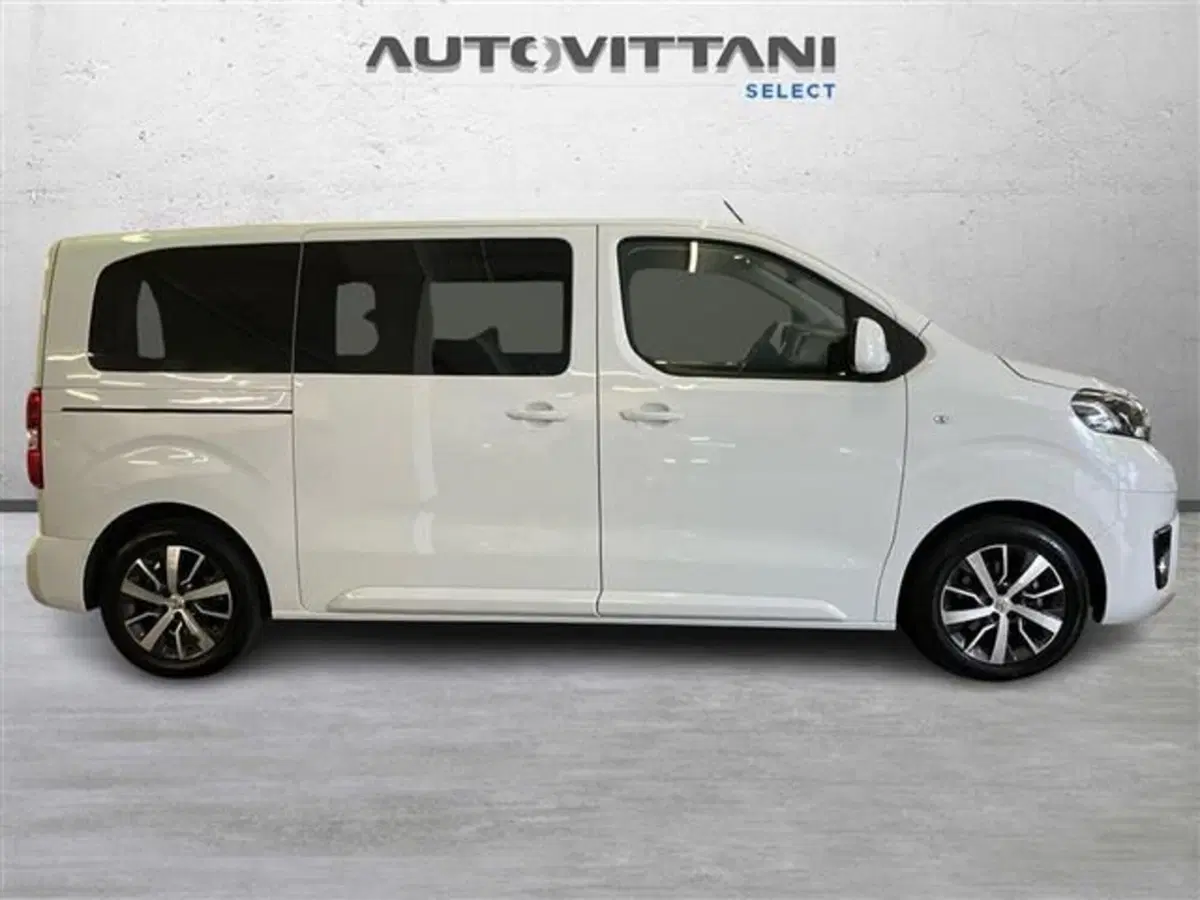 Toyota Proace Verso usata a Como (3)