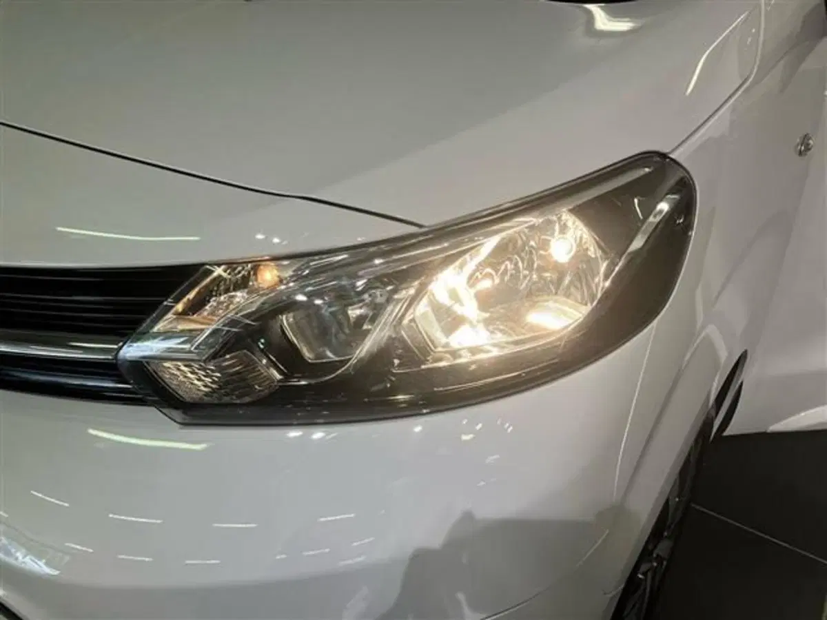 Toyota Proace Verso usata a Como (6)
