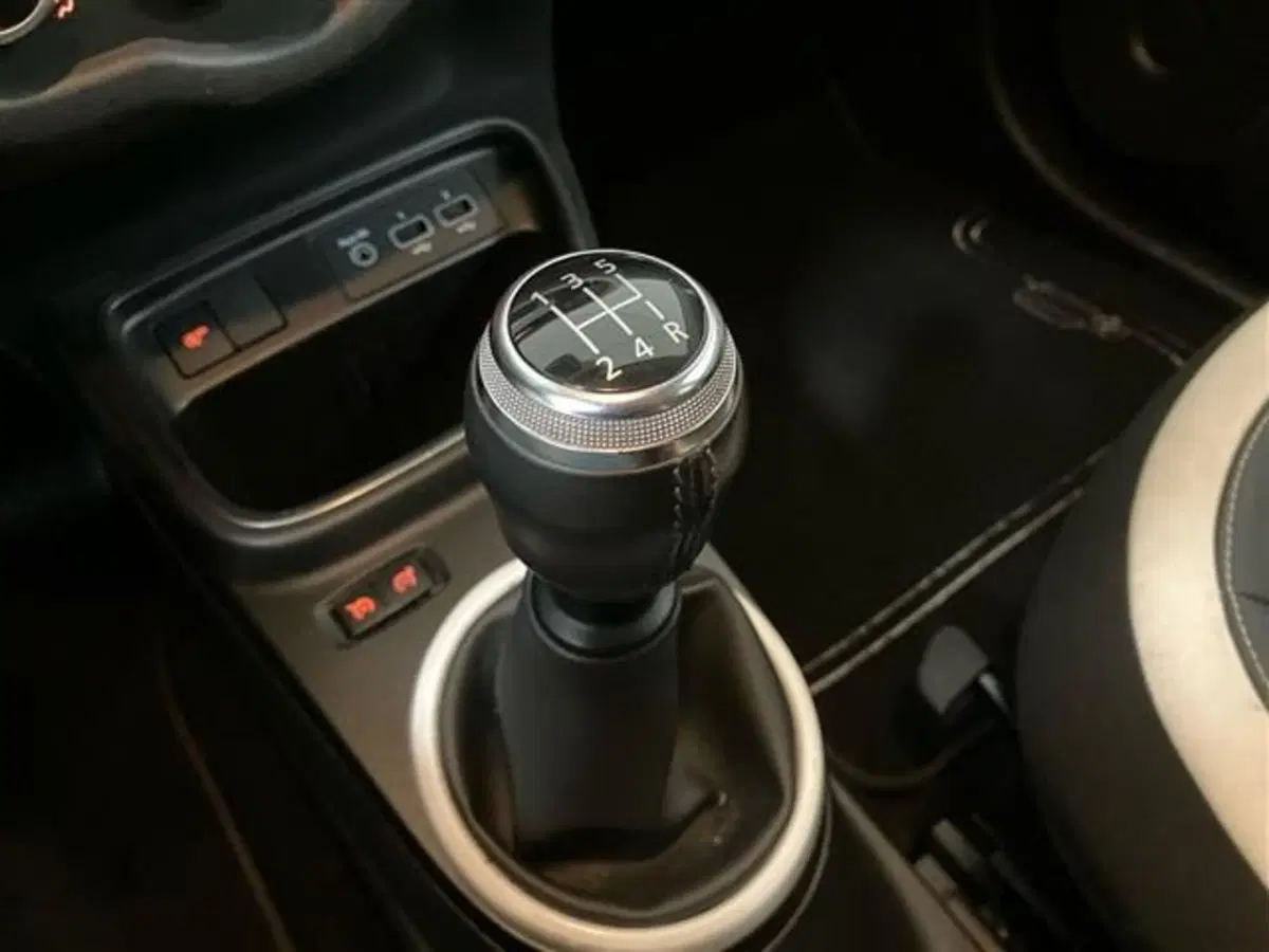 Renault Twingo usata a Como (18)