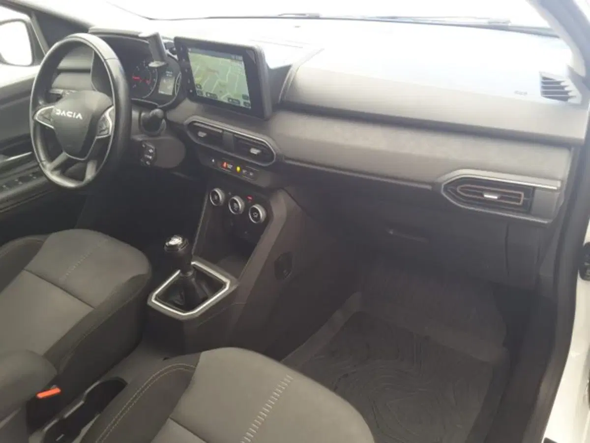 Dacia Jogger usata a Firenze (10)