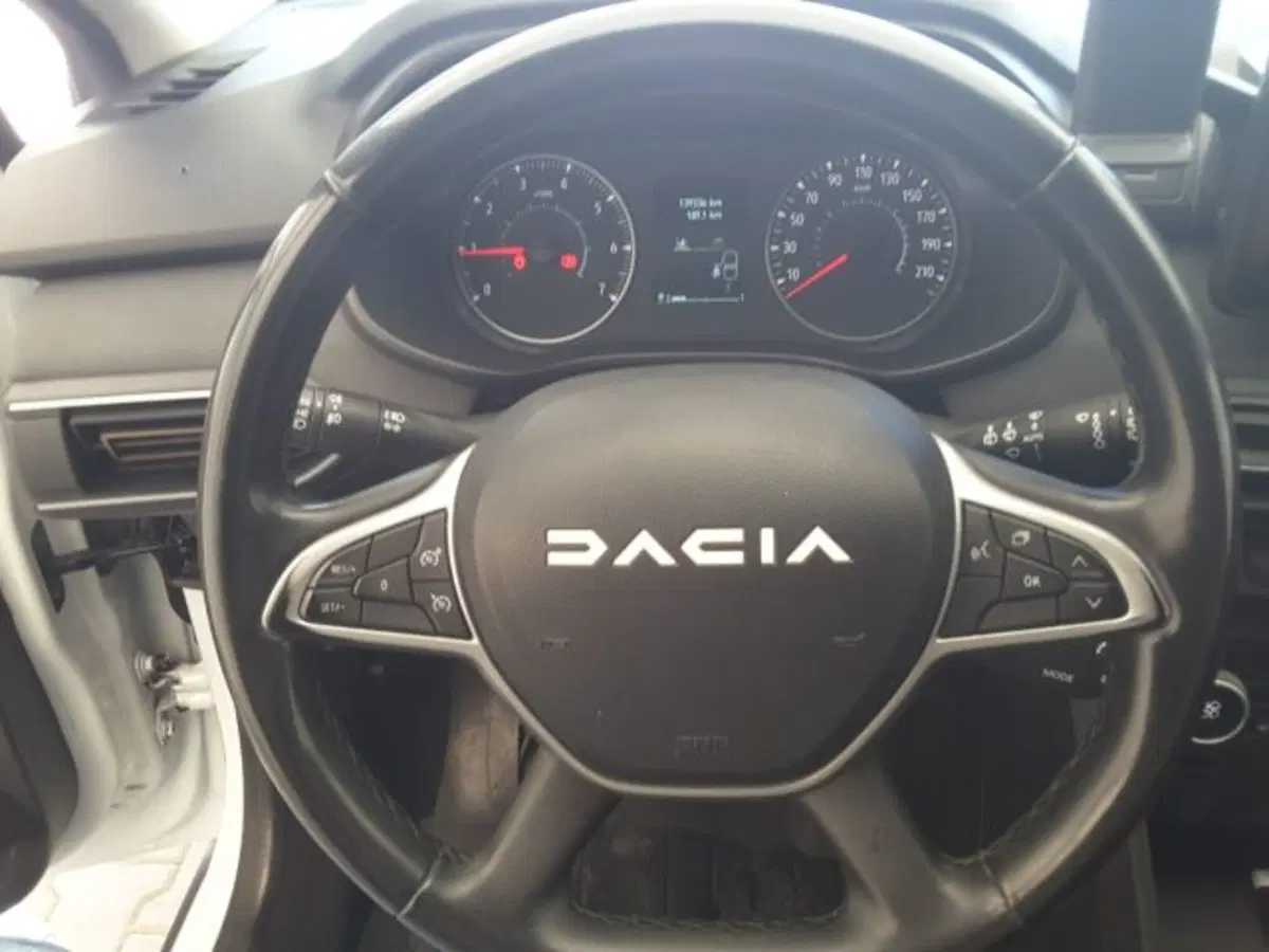Dacia Jogger usata a Firenze (7)