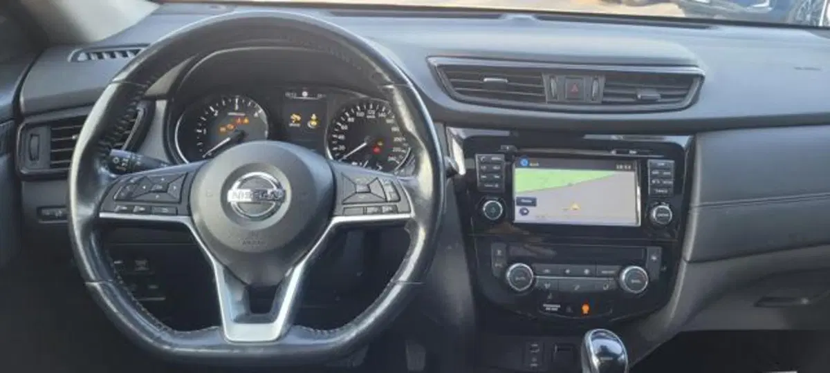 Nissan X-Trail usata a Napoli (10)