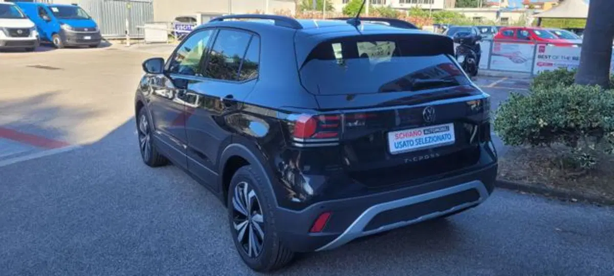 Volkswagen T-Cross nuova a Napoli (3)