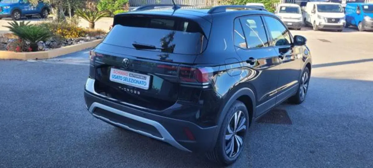 Volkswagen T-Cross nuova a Napoli (4)