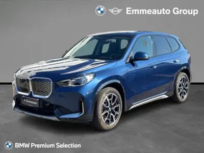BMW X1 iX1 edrive 20 Limited Edition X-Line del 2024 usata a Lecce