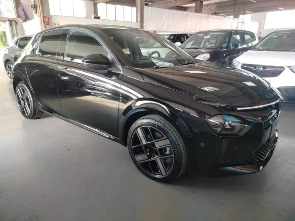 Lancia Ypsilon nuova a Forlì-Cesena (11)