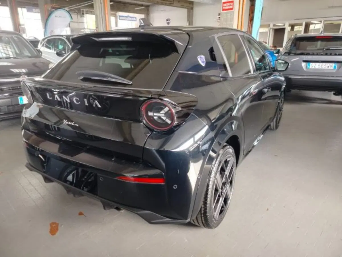 Lancia Ypsilon nuova a Forlì-Cesena (5)