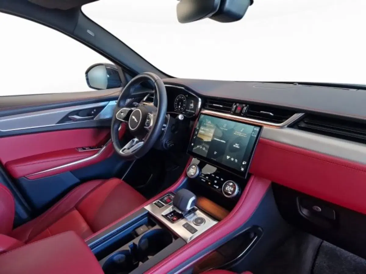Jaguar F-Pace usata a Modena (10)