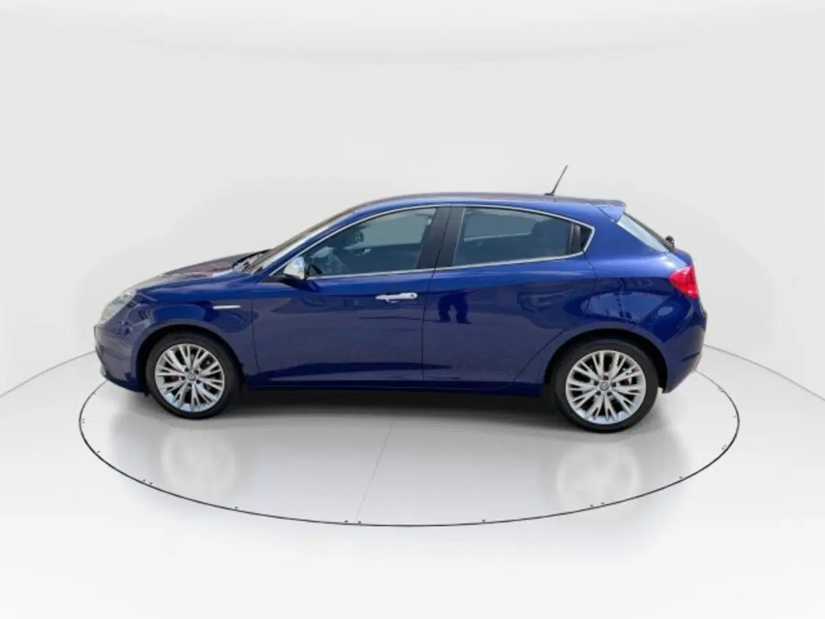 Alfa Romeo Giulietta usata a Modena (4)