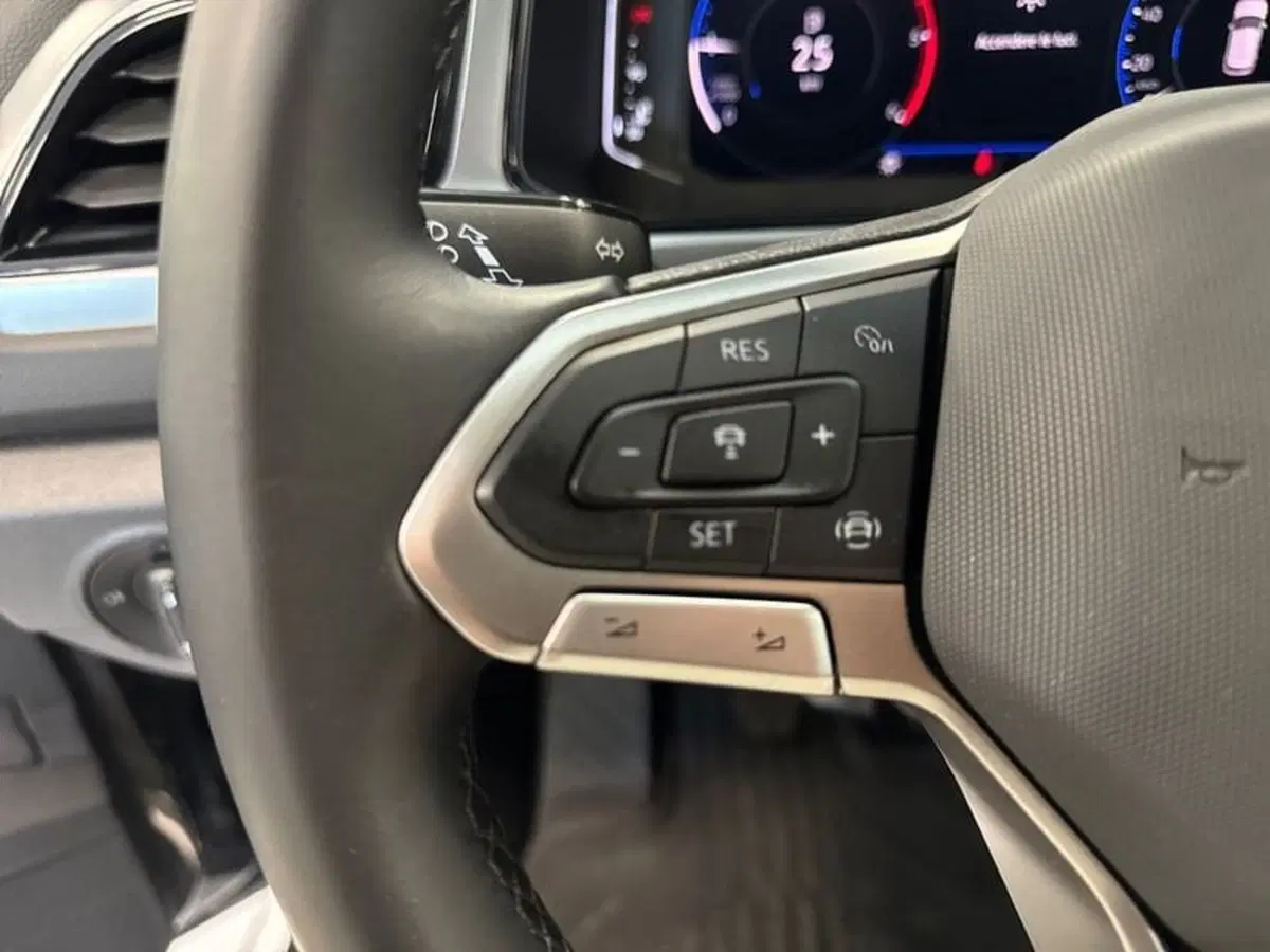 Volkswagen T-Roc usata a Prato (12)
