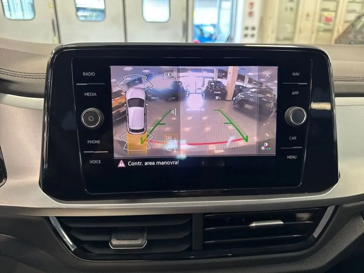Volkswagen T-Roc usata a Prato (18)