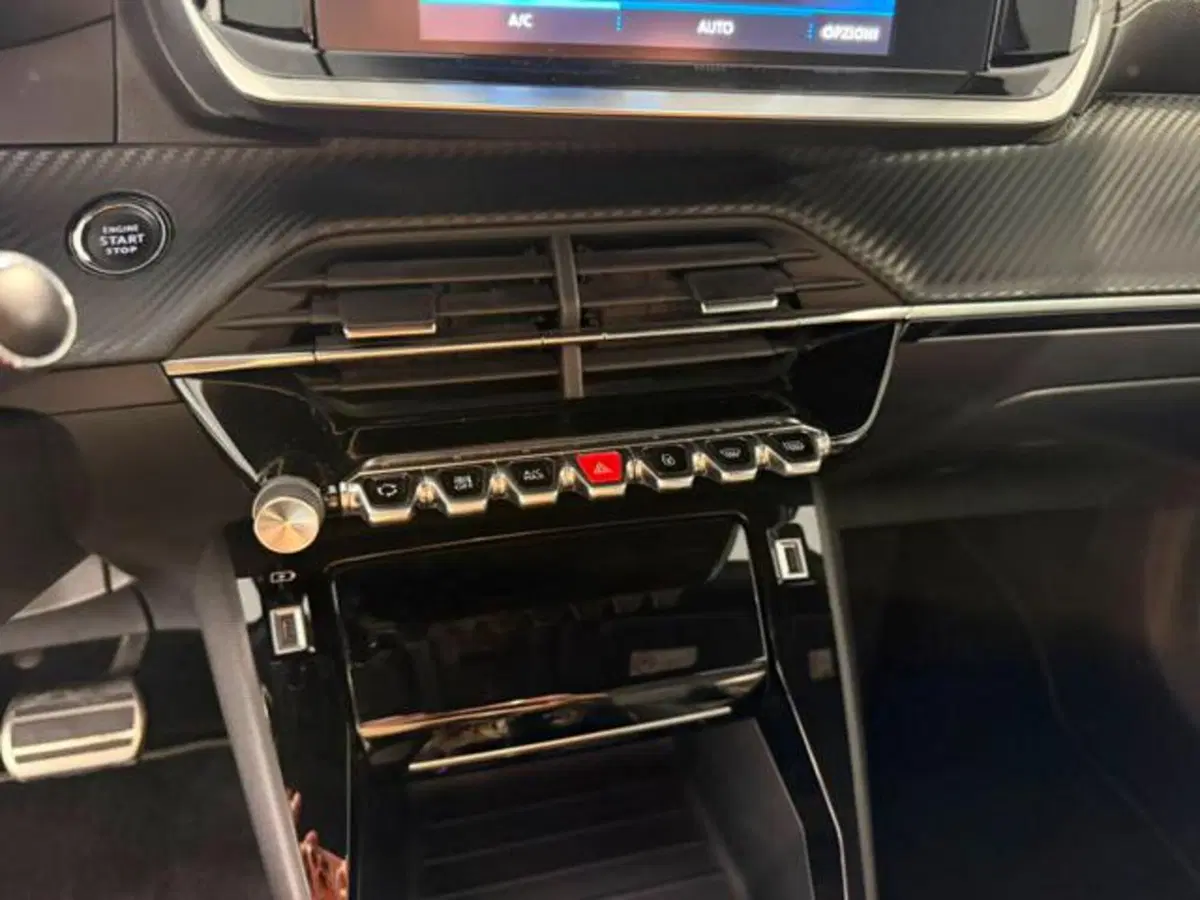 Peugeot 2008 usata a Salerno (17)