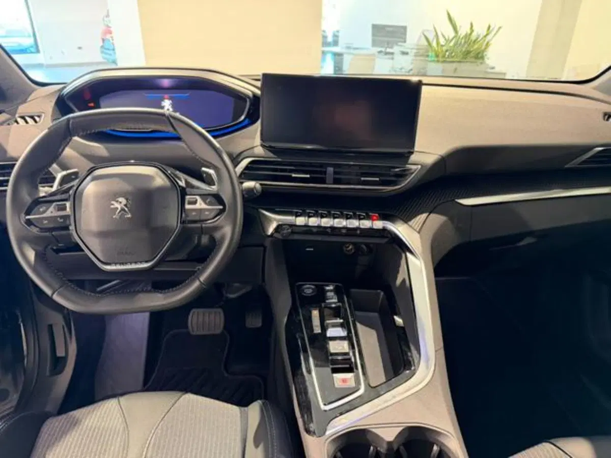 Peugeot 5008 usata a Salerno (13)