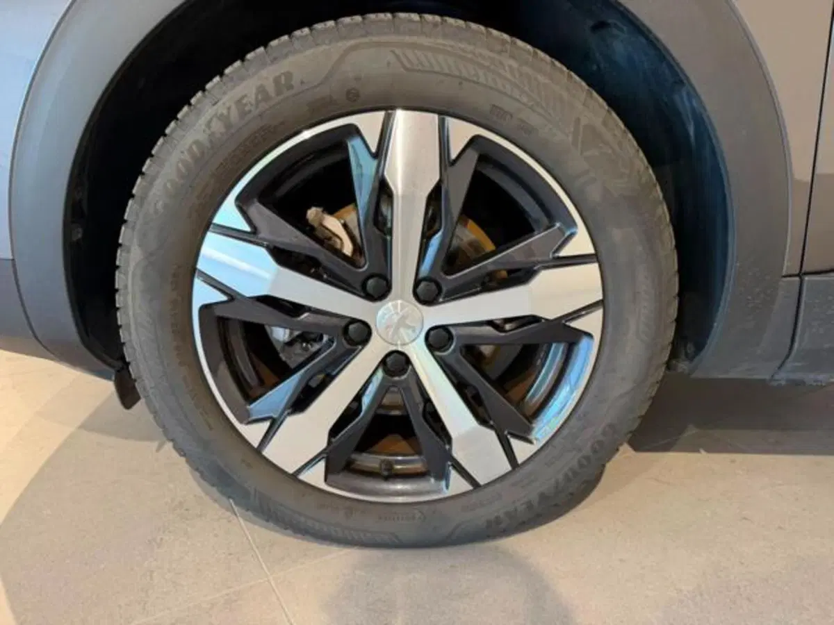 Peugeot 5008 usata a Salerno (9)