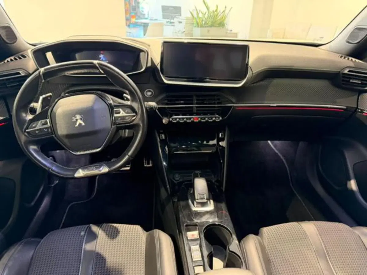 Peugeot 2008 usata a Salerno (13)