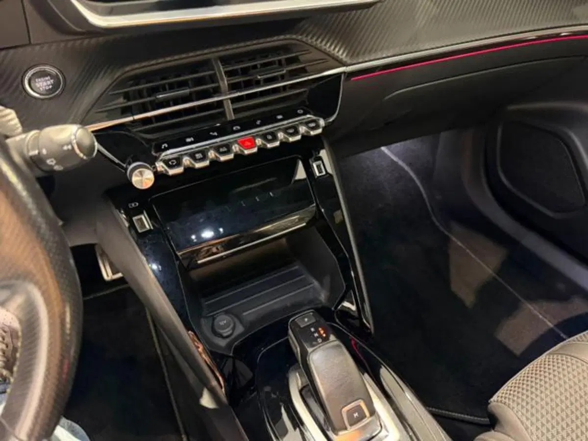 Peugeot 2008 usata a Salerno (17)