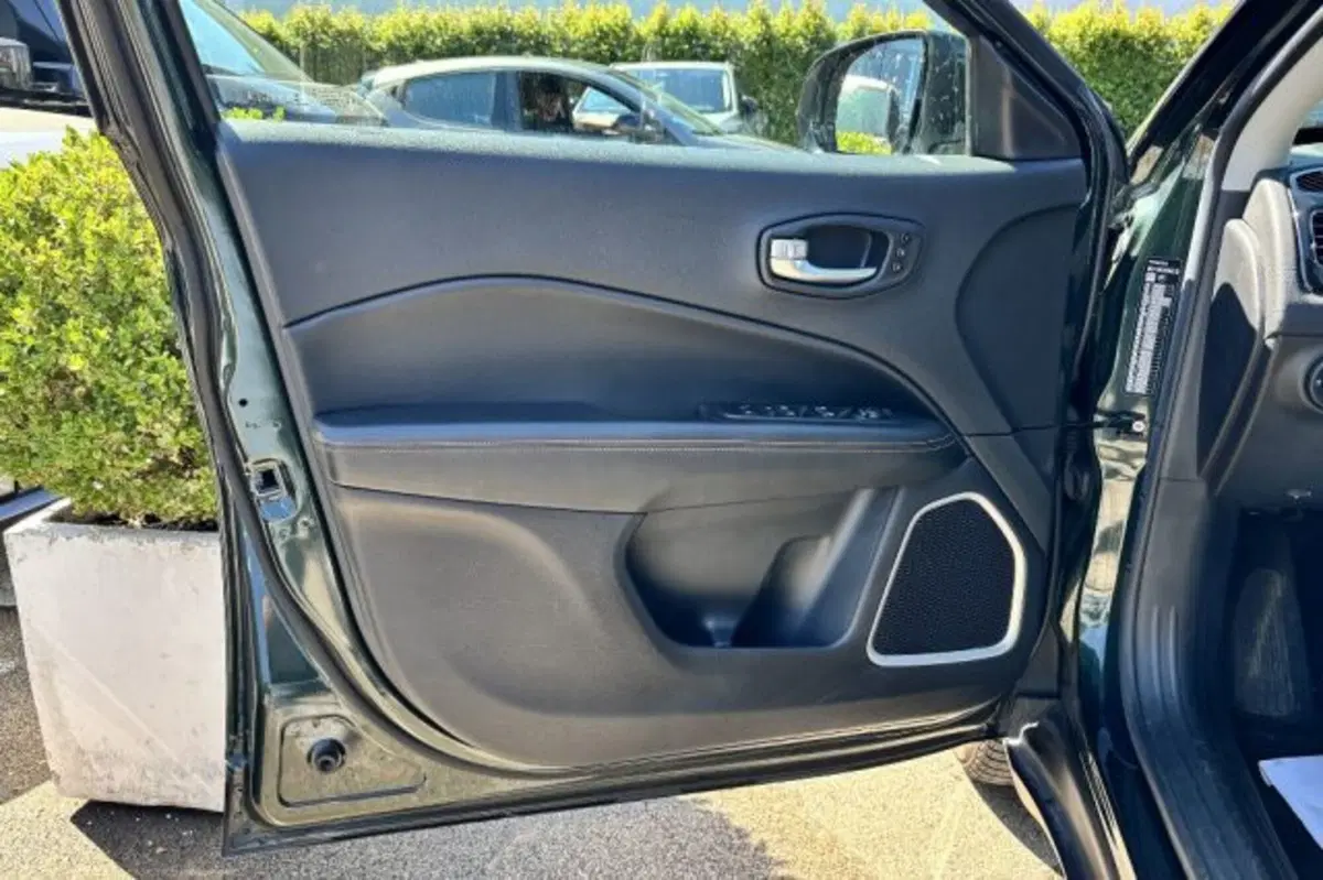 Jeep Compass usata a Latina (12)