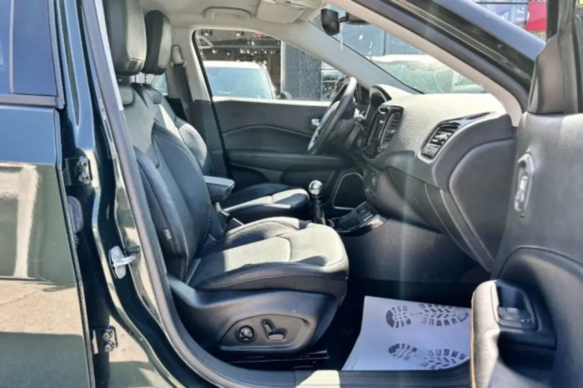 Jeep Compass usata a Latina (8)