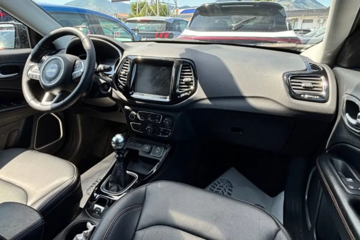 Jeep Compass usata a Latina (9)