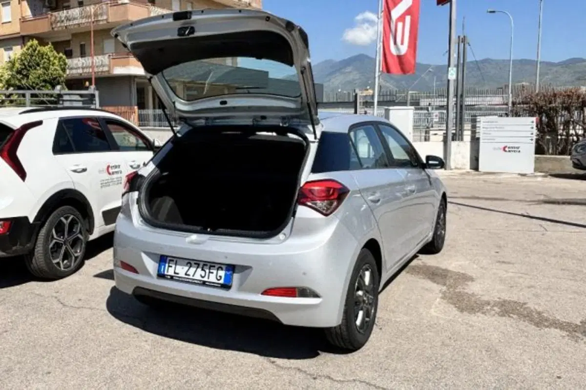 Hyundai i20 usata a Latina (7)
