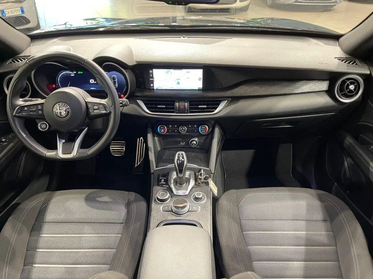 Alfa Romeo Stelvio usata a Sondrio (12)