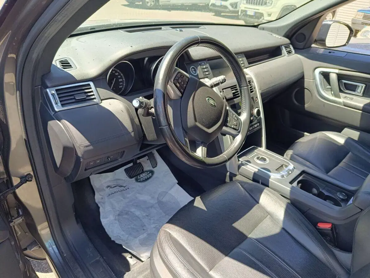 Land Rover Discovery Sport usata a Sondrio (15)