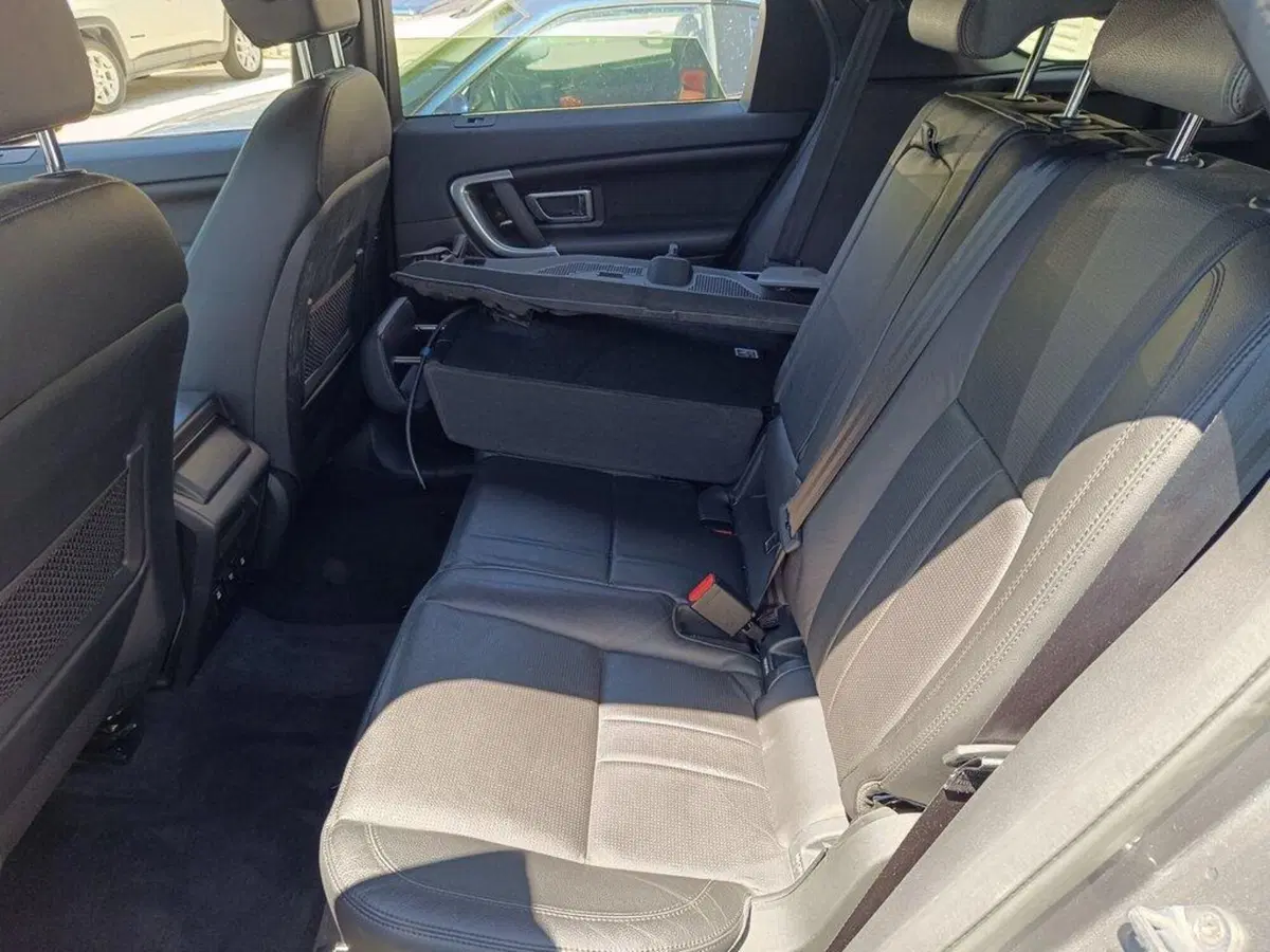 Land Rover Discovery Sport usata a Sondrio (9)