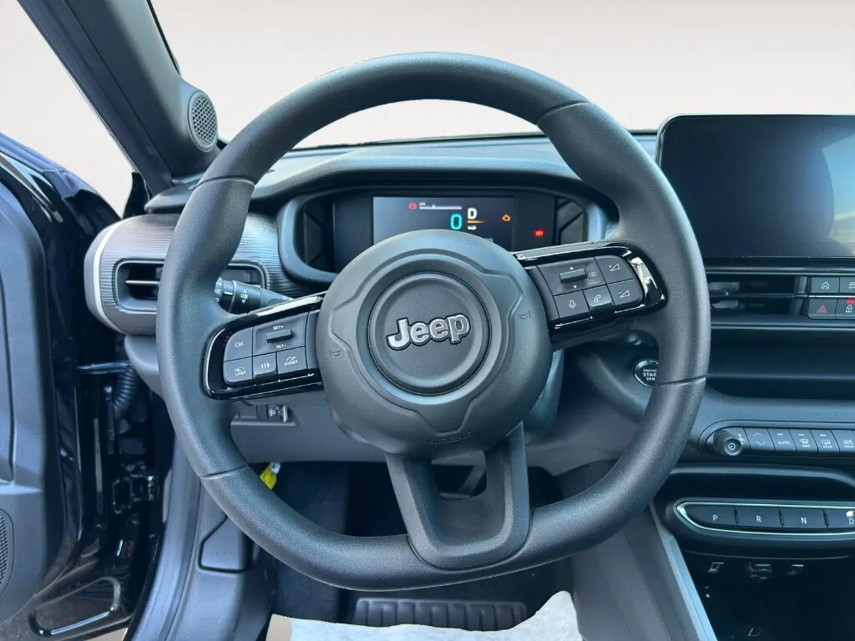 Jeep Avenger nuova a Verona (11)