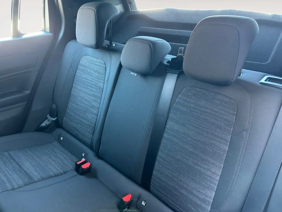 Jeep Avenger nuova a Verona (12)
