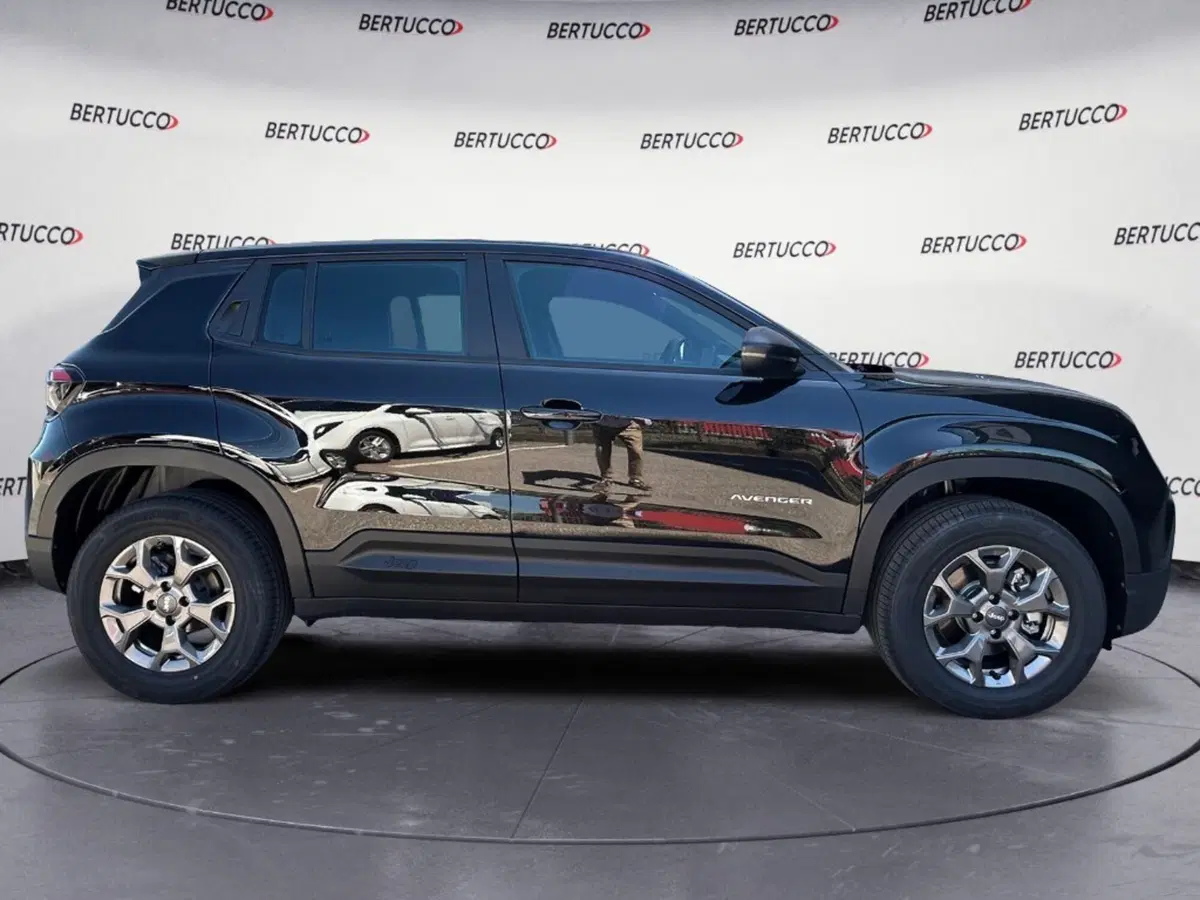 Jeep Avenger nuova a Verona (7)