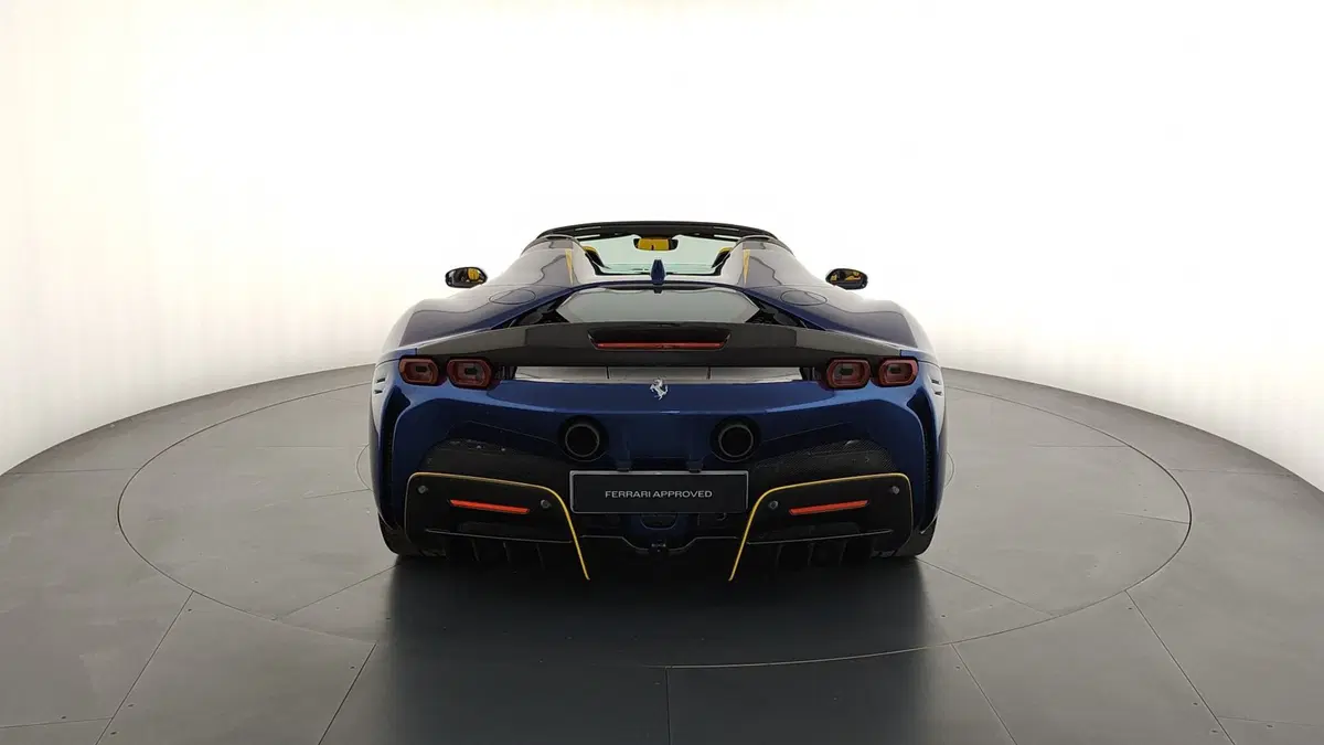 Ferrari SF90 Coupé usata a Perugia (10)