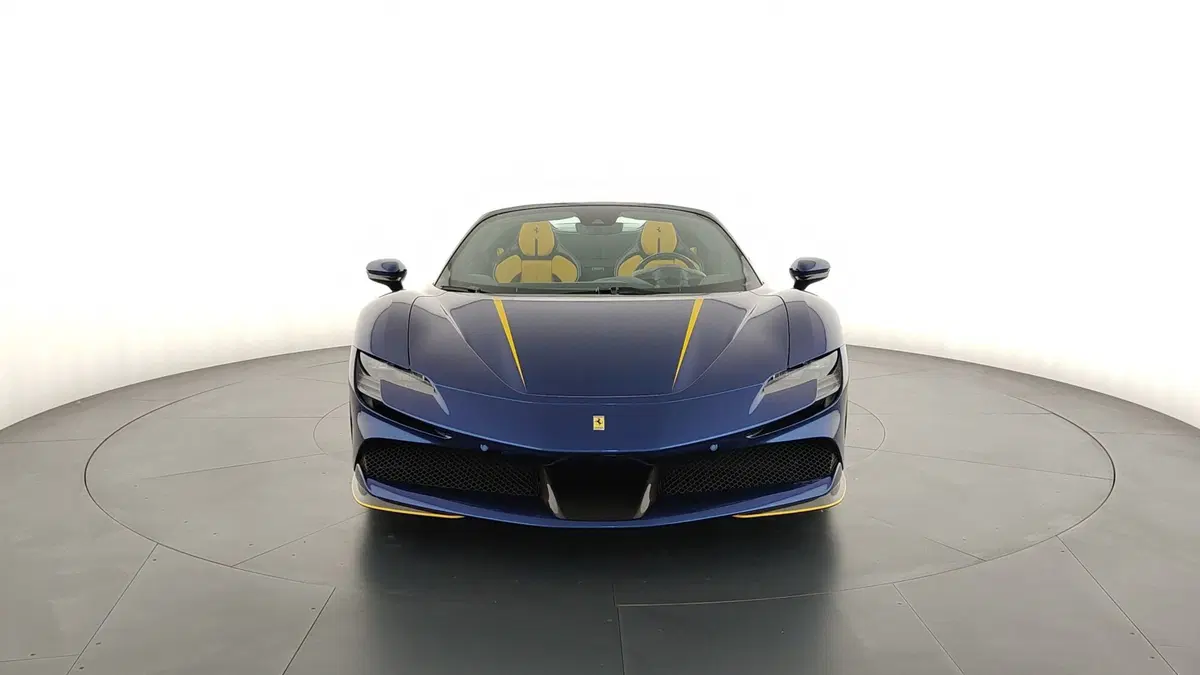 Ferrari SF90 Coupé usata a Perugia (5)