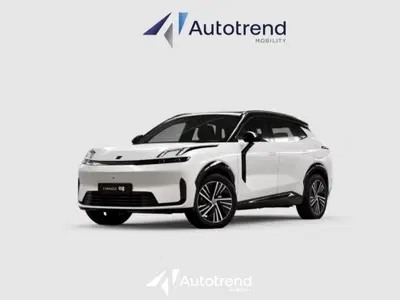 Lynk &amp; Co 08 08 1.5 phev Core auto nuova a Bari