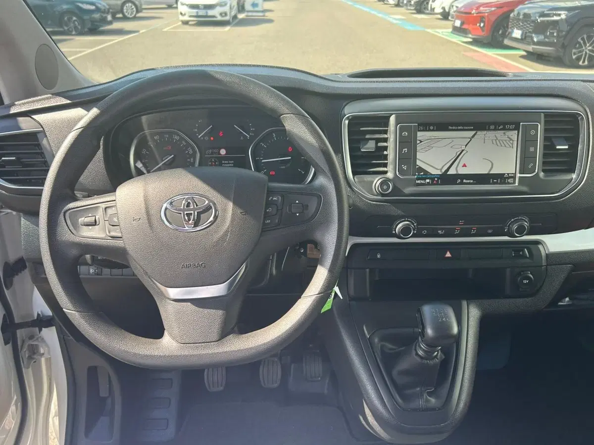Toyota Proace Verso usata a Piacenza (20)