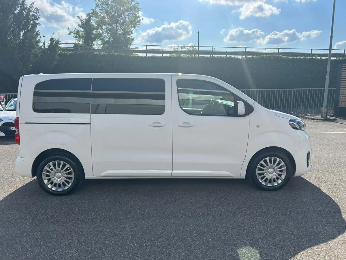Toyota Proace Verso usata a Piacenza (7)